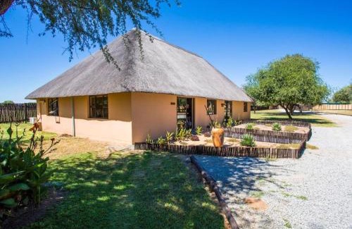 Ndiyona Cabina | Kayova River Lodge