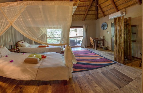 Ndiyona Cabina | Kayova River Lodge