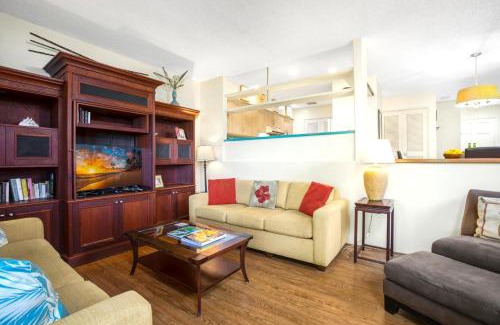 Kaanapali Apartamento | KBM Resorts FREE CAR Kaanapali Royal Garden View 2-Bedroom Condo with Large Floorplan Quick Walk to Beach KRO-Q102