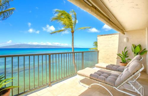 Honokowai Apartamento | KBM Resorts FREE CAR Lokelani Oceanfront 2-Bedroom Condo Recently Remodeled includes Beach Gear LOK-B203