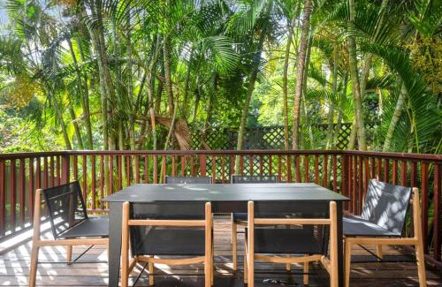 Napili Apartamento | KBM Resorts FREE CAR Residences at Napili Bay Massive 3-Bedroom Condo 30 seconds from Napili Bay NPG-C11