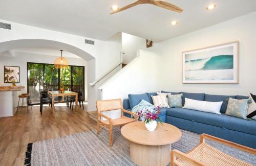Napili Apartamento | KBM Resorts FREE CAR Residences at Napili Bay Massive 3-Bedroom Condo 30 seconds from Napili Bay NPG-C11
