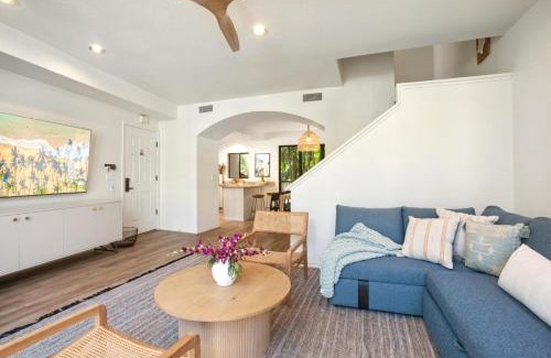 Napili Apartamento | KBM Resorts FREE CAR Residences at Napili Bay Massive 3-Bedroom Condo 30 seconds from Napili Bay NPG-C11