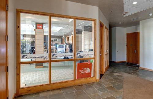 Park City Apartamento | KBM Resorts: MAS-2003 Panoramic Sunshine Modern 2BR 3 min drive to Jordanelle Gondola