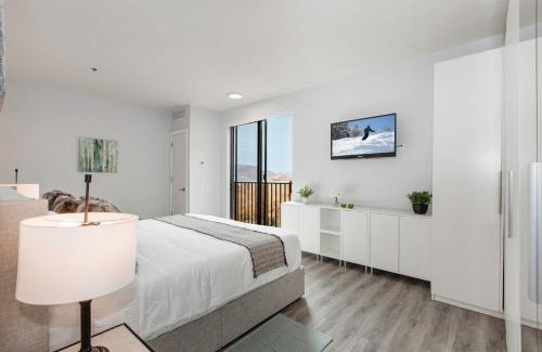 Park City Apartamento | KBM Resorts: MAS-2003 Panoramic Sunshine Modern 2BR 3 min drive to Jordanelle Gondola