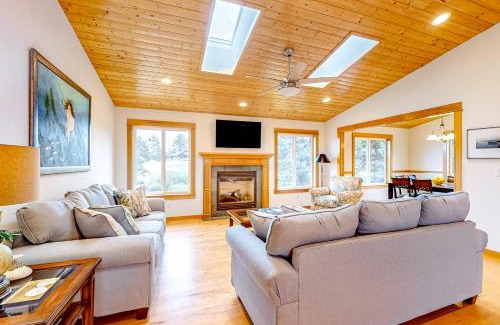 Warrenton Casa | KC's Serenity By The Sea