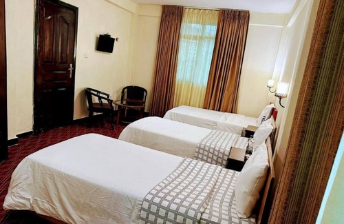 Yeka Casa | Keba Guesthouse Twin Room with Private Bathroom