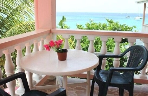 Lower Bay Hotel | Keegan's Beachside