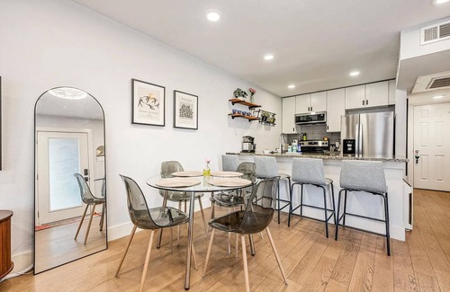 North Loop Apartamento | Keep Austin Cozy! - Central Retreat