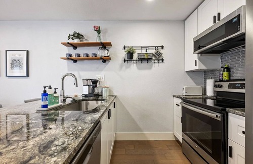 North Loop Apartamento | Keep Austin Cozy! - Central Retreat