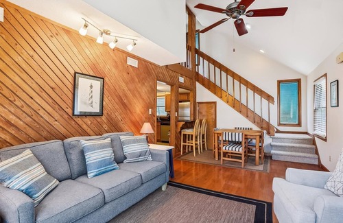Caffeys Quarters Apartamento | Keepers Loft -- Waterfront Duplex with Pier and Gazebo