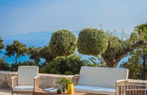 Mousata Apartamento | Kefalonia Lourdata, studios with pool, sea view