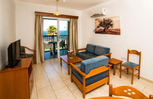 Paphos Complejo | Kefalos Beach Tourist Village