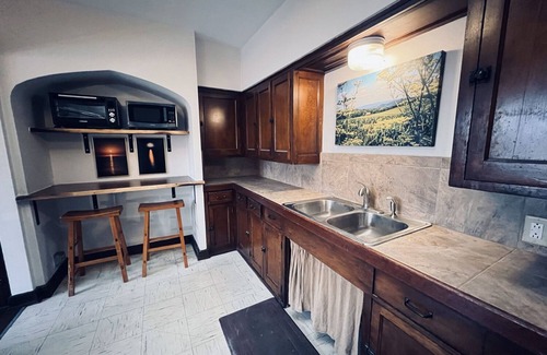 West Allis Apartamento | Kegel's Inn - Studio - Classic Apartment #4