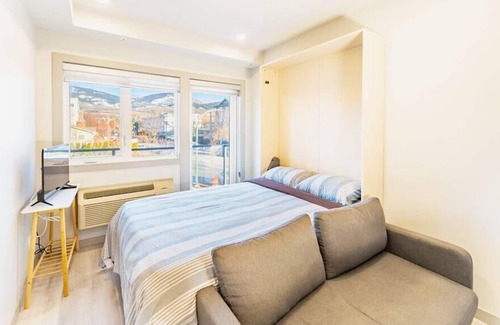 Rutland Apartamento | Kelowna Studio Near Restaurants and Grocery