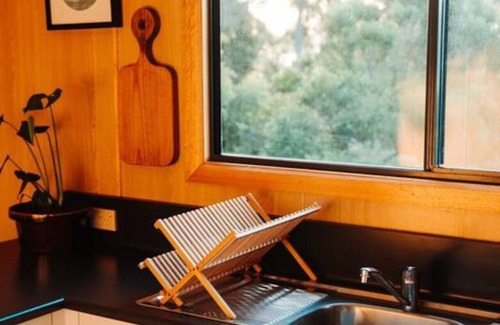 White Beach Casa | Kelp Cabin - intimate, calm and restful