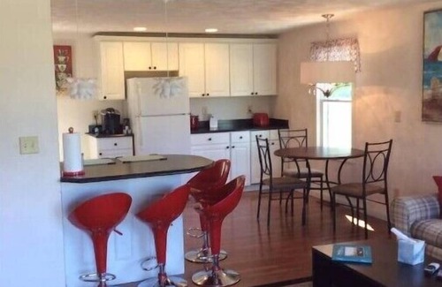 Erie Cabaña | Kelso Woods with private beach access!