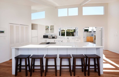 Surfdale Casa | Kennedy Point Hilltop House - Stay Waiheke