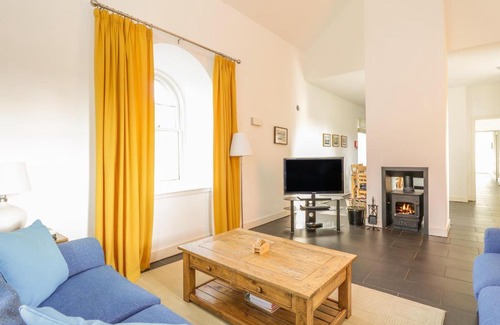 Rothesay Casa | Kennels