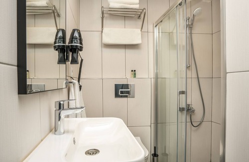 Avlana Hotel | Kensington Kerdime Beach Hotel