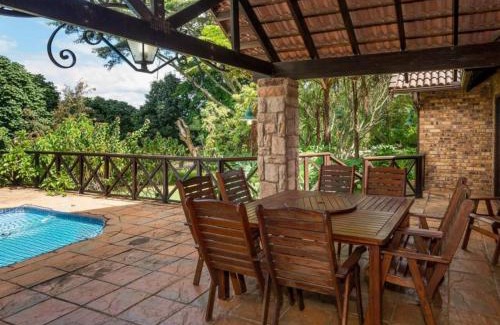 White River Casa | Kensington Lodge Golf Estate Villa - 17 Pinehurst Drive
