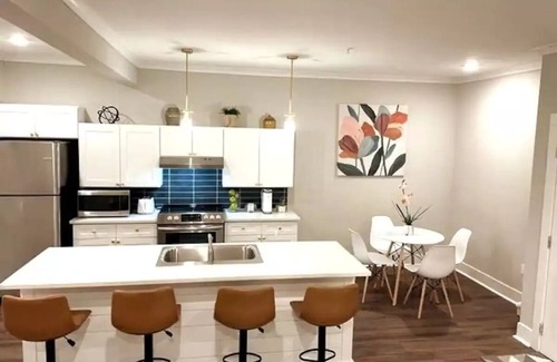 Port Wentworth Apartamento | Kenzie’s Place | Luxe King Beds | Cozy | Modern