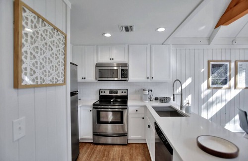 Salem Condominio | Keowee Key Condo Modern Meets Cozy Private Golf Lake Tennis Community