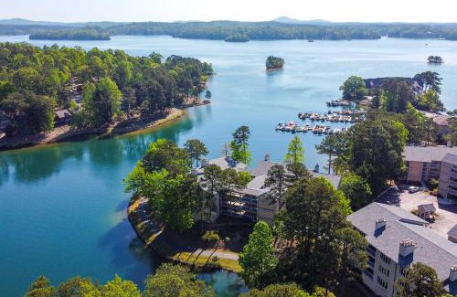 Salem Casa | Keowee Key Condo with Lake Access and Community Pools!