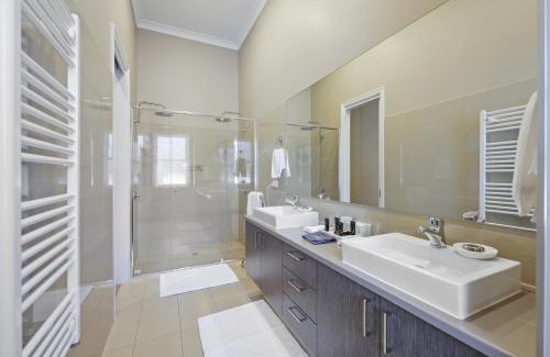 Marysville Cama Y Desayuno | Kerami Manor & Day Spa