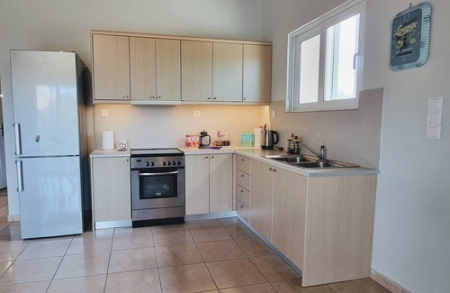 Lavreotiki Casa | Keratea Hillside House/ couple and family-friendly country house close to Sounio