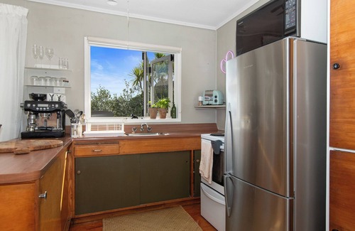 Matapouri Casa | Kereru Cottage - Matapouri Holiday Home