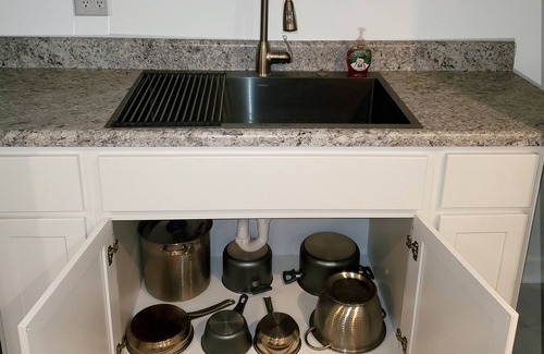 Kernersville Casa | Kernersville Hot Tub Pool Arcade Gym Wifi Coffee