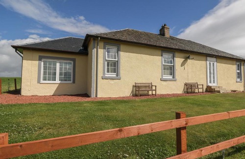 The Cumbraes Casa | Kerrytonlia Cottage