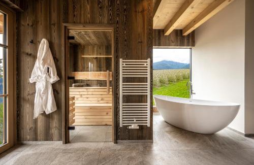 Naz Sciaves Casa | Kessler's Mountain Lodge