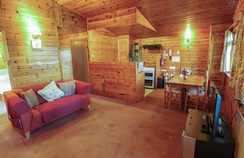 Alford Cabaña | KESTREL, pet friendly, country holiday cottage in Alford