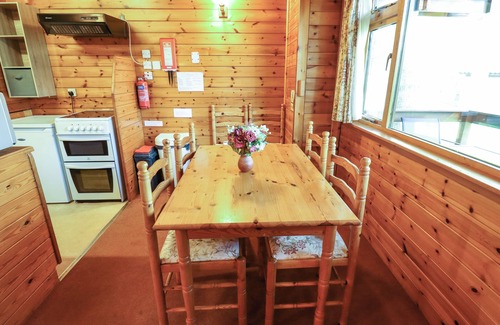 Alford Cabaña | KESTREL, pet friendly, country holiday cottage in Alford
