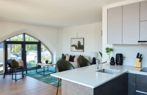 London Borough of Hounslow Apartamento | Kew Bridge by Viridian Apartments