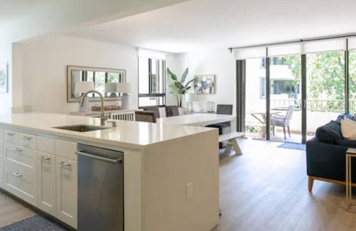 Key Biscayne Apartamento | Key Biscayne Gorgeous 3 bdrm Beachy Chic Condo
