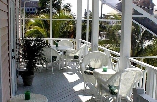 Sanibel Casa | Clave casa de estilo occidental. 3 dormitorios y 2 baños con piscina climatizada blindado. A pie de playa