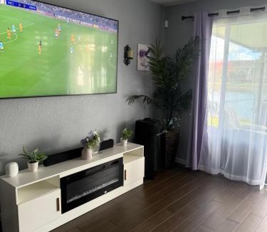 Homestead Casa | Keys & Everglades Hideaway Shared Space