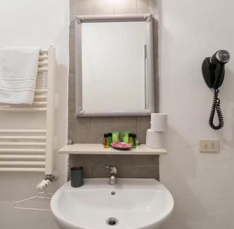 Sant' Ambrogio Apartamento | Keys of Italy - F2 -1Bedroom Apt by Santa Croce