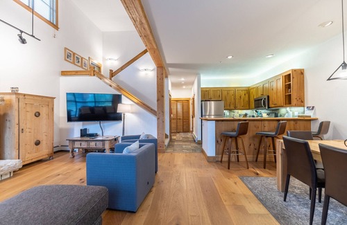 Keystone Casa | ** Nuevo listado ** Master Suite con cama King, garaje privado y lavandería, WIFI gratis