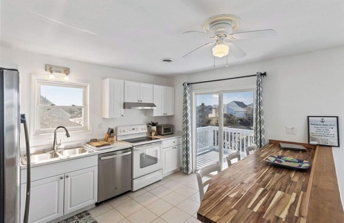 Sea Retreat Casa | KH4411, Fire Pit, Pets! Fantastic Ocean Views, Pool, Crow's Nest, Decks