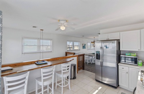 Sea Retreat Casa | KH4411, Fire Pit, Pets! Fantastic Ocean Views, Pool, Crow's Nest, Decks