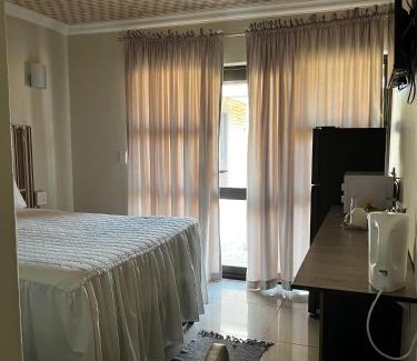 Klerksdorp Casa | Khahliso Guesthouse