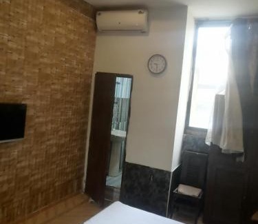 F-8 Sector Casa | Khan's Family guest House