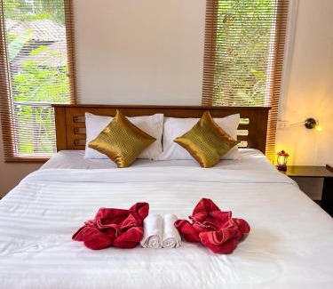 Khlong Sok Otro | Khaosok River Camp