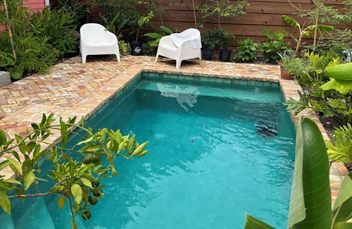 Faubourg Marigny Apartamento | Kick back and relax in this calm, clean, stylish, well equipped space.
