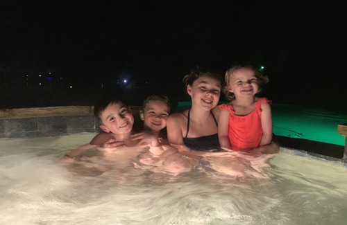 Granbury Casa | Hermosa casa de familia grande en el agua