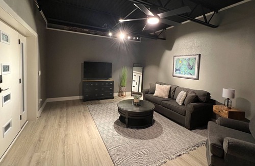 Wichita Falls Casa | Kickapoo Apartments, Unit #5 | Modern apartment in Wichita Falls